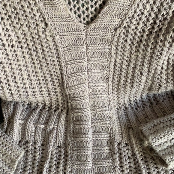 Knitted DKNY sweater good conditions - Picture 6 of 8